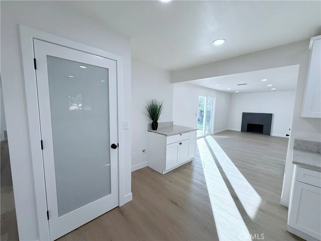 2837 7th, Rialto, California 92376 home-pic-6