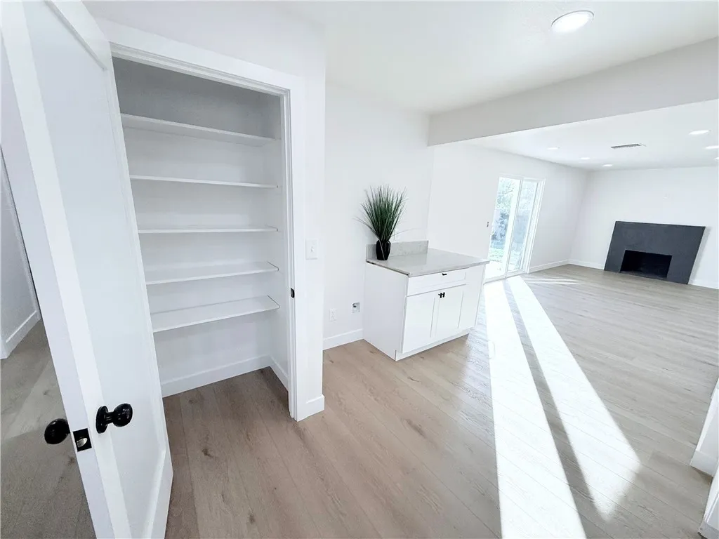 2837 7th, Rialto, California 92376 home-pic-15