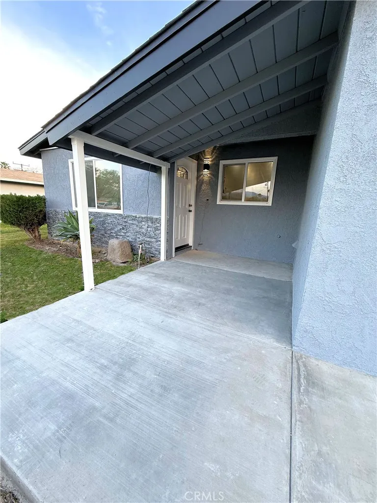 2837 7th, Rialto, California 92376 home-pic-1