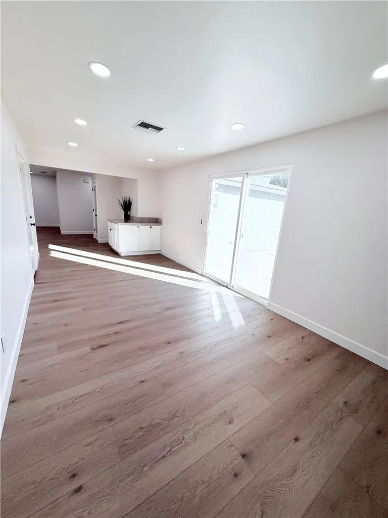 2837 7th, Rialto, California 92376 home-pic-8
