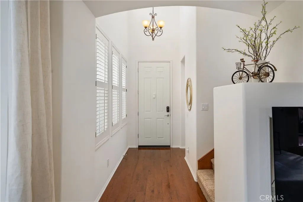 24125 Willowbrooke Court, Valencia, California 91354 home-pic-4