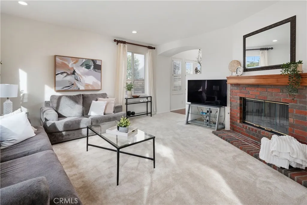 24125 Willowbrooke Court, Valencia, California 91354 home-pic-7