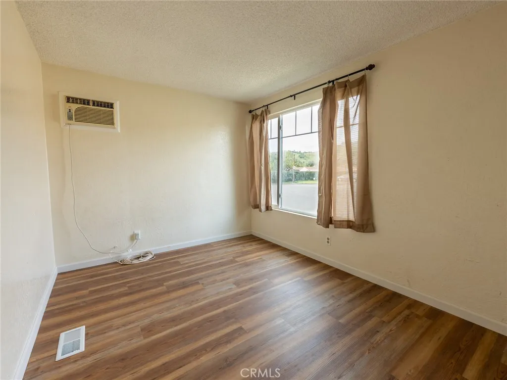 1632 Byron Court, Pomona, California 91768 home-pic-22