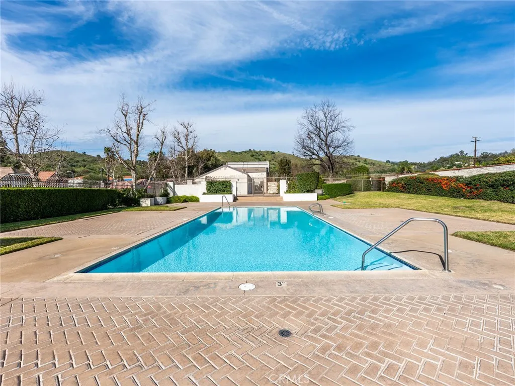 1632 Byron Court, Pomona, California 91768 home-pic-36