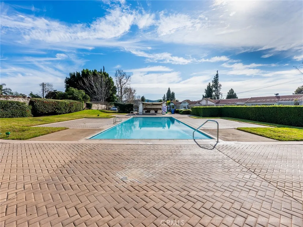 1632 Byron Court, Pomona, California 91768 home-pic-35