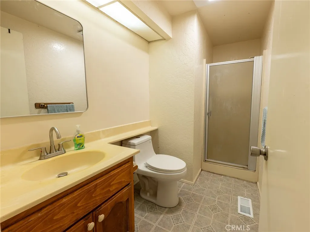 1632 Byron Court, Pomona, California 91768 home-pic-18