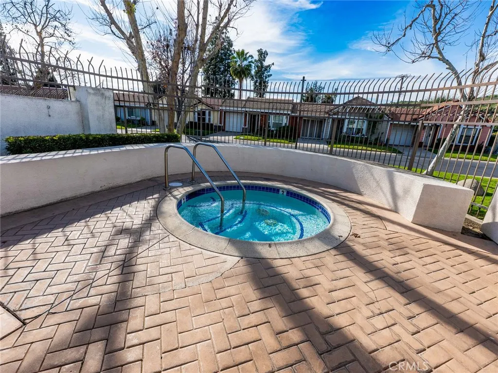 1632 Byron Court, Pomona, California 91768 home-pic-37