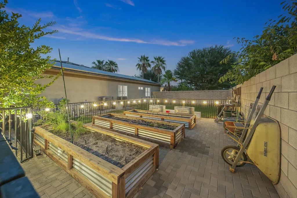 49347 Gila River Street, Indio, California 92201 home-pic-62