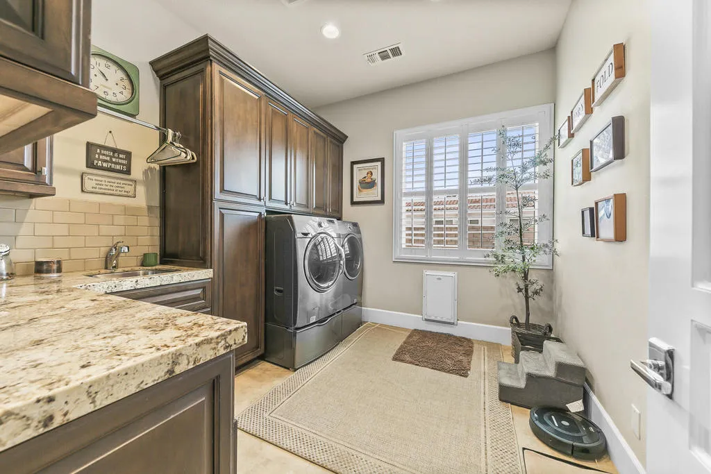 49347 Gila River Street, Indio, California 92201 home-pic-14