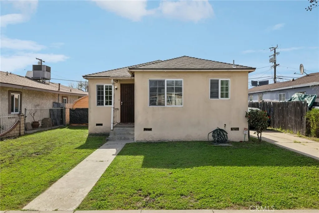 2938 Oakwood, Lynwood, California 90262 home-pic-2