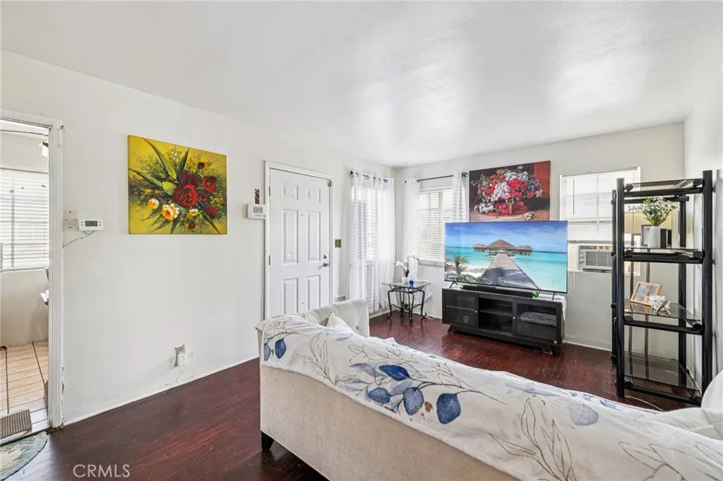 2938 Oakwood, Lynwood, California 90262 home-pic-8
