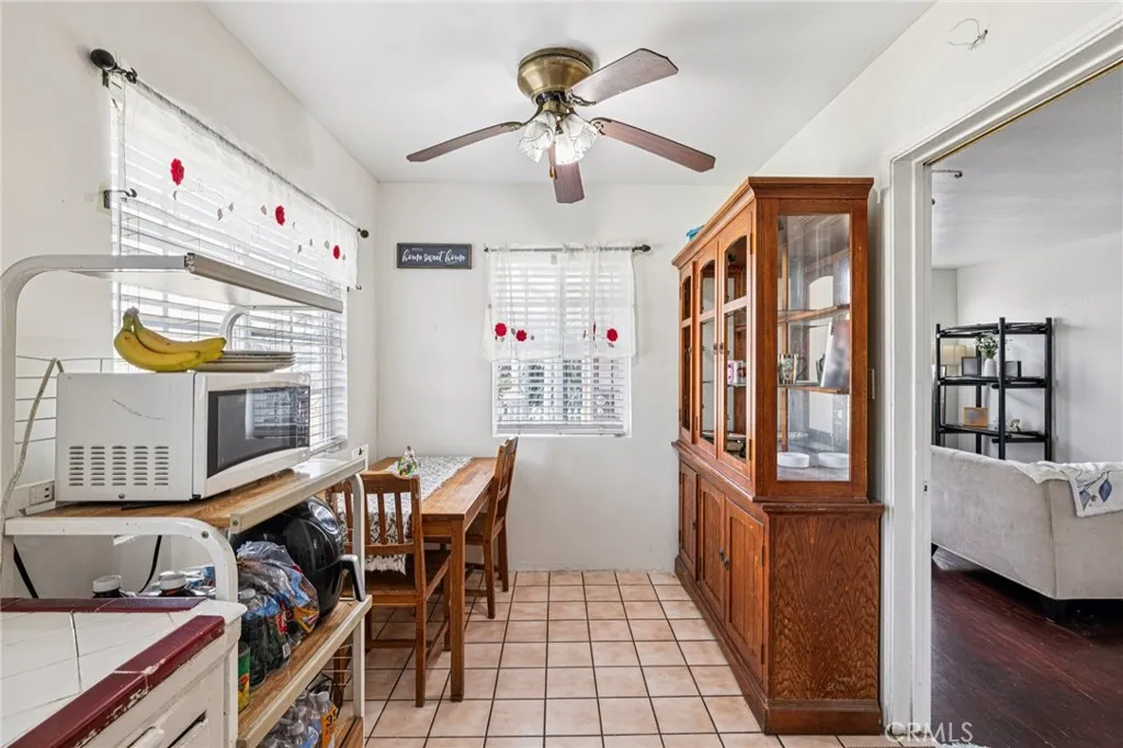 2938 Oakwood, Lynwood, California 90262 home-pic-12