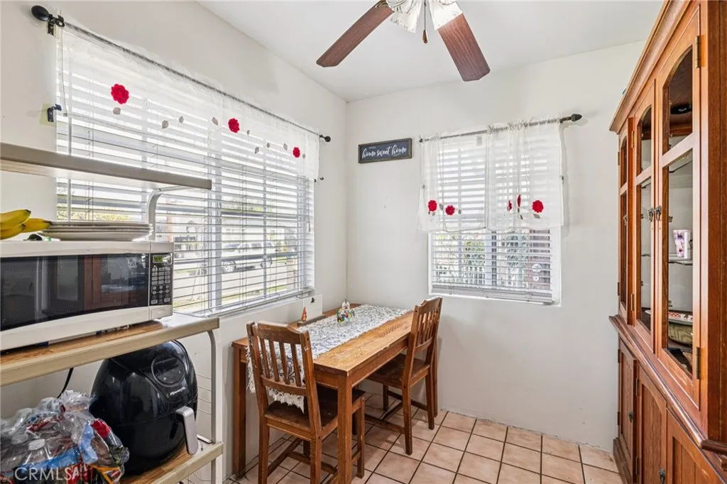 2938 Oakwood, Lynwood, California 90262 home-pic-13