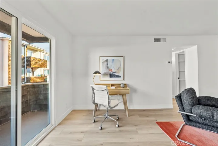 5400 Newcastle 12, Encino, California 91316