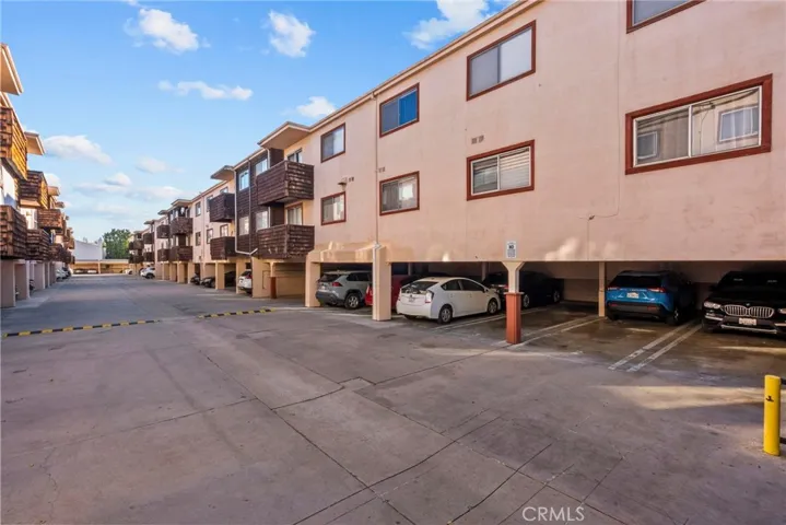 5400 Newcastle 12, Encino, California 91316