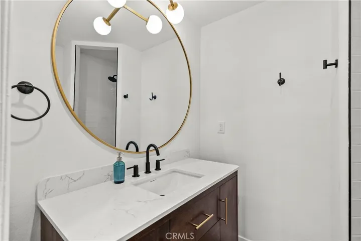 5400 Newcastle 12, Encino, California 91316