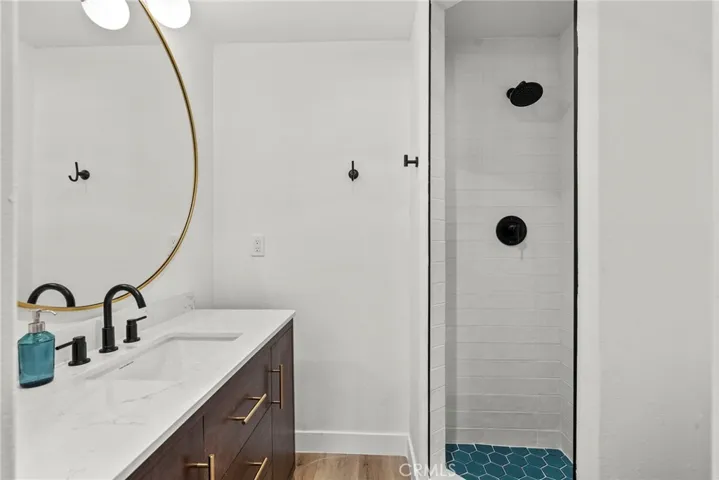 5400 Newcastle 12, Encino, California 91316