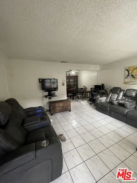 14008 Clarkdale Avenue, Norwalk, California 90650 home-pic-2