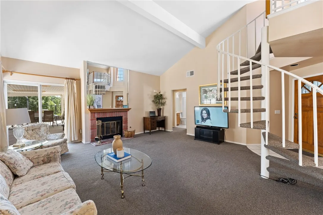 16051 Augusta Drive, Chino Hills, California 91709 home-pic-2
