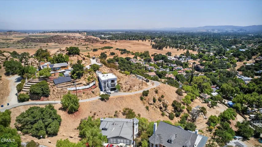 16-web-or-mls-008_UpmarketMedia_8554H-26