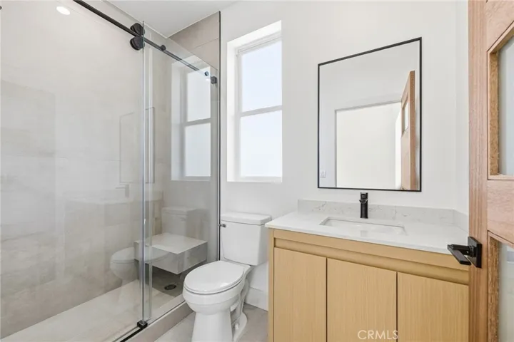 6556 Balboa Boulevard, Lake Balboa, California 91406