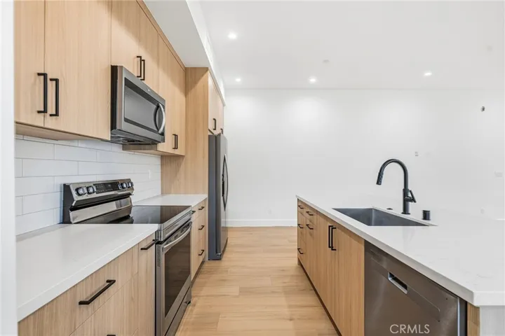 6556 Balboa Boulevard, Lake Balboa, California 91406