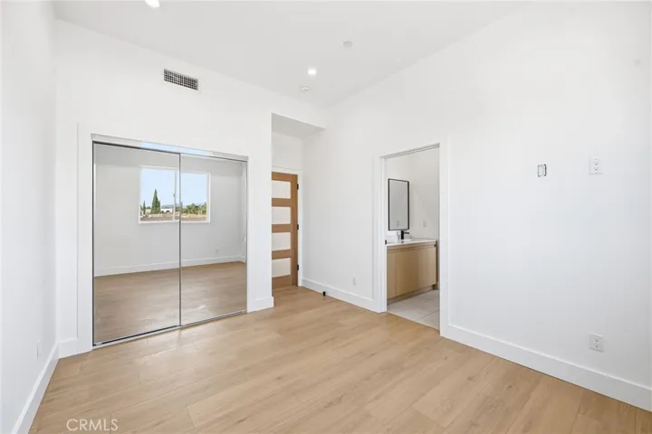 6556 Balboa Boulevard, Lake Balboa, California 91406