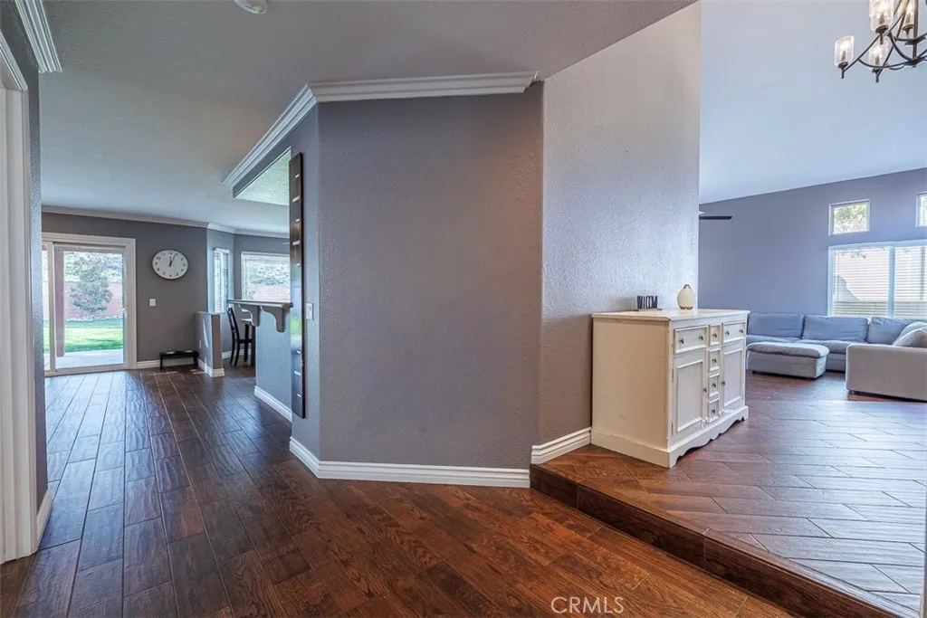 23717 Ballestros Road, Murrieta, California 92562 home-pic-6