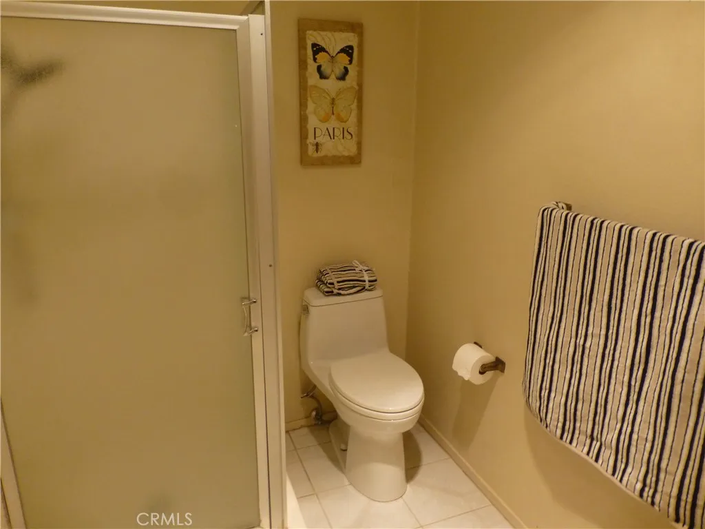 17914 Magnolia Boulevard 127, Encino, California 91316 home-pic-15