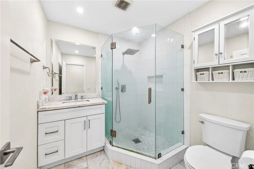 11003 Bradford, Cerritos, California 90703 home-pic-19