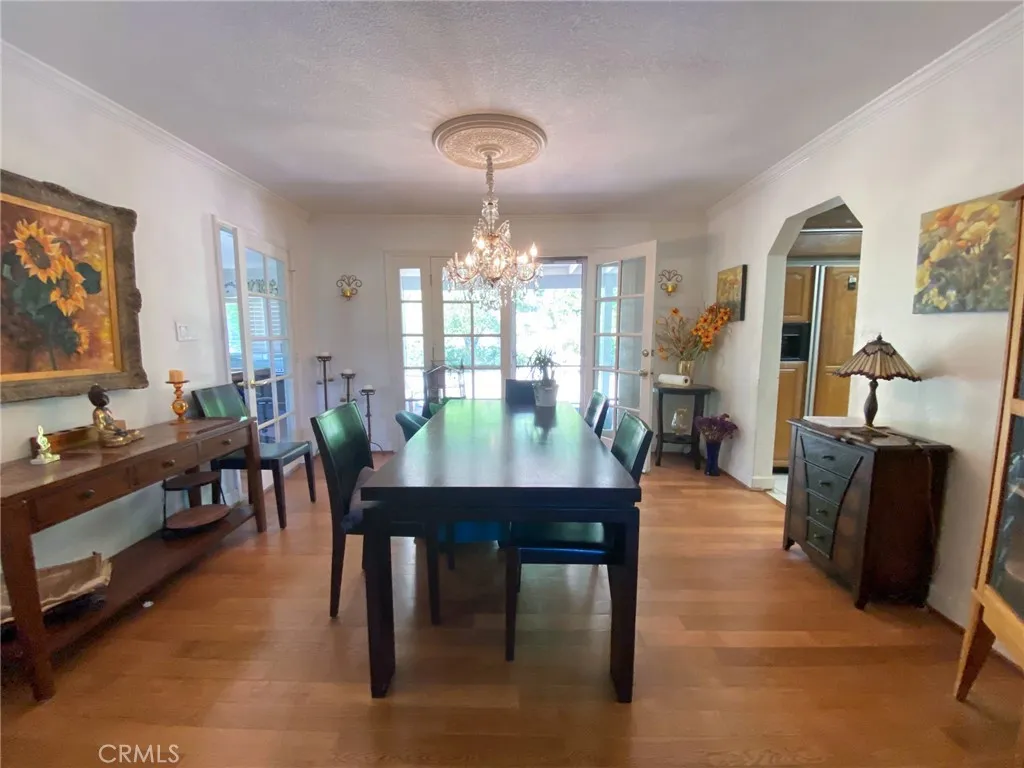 5323 Del Moreno Drive, Woodland Hills, California 91364 home-pic-4