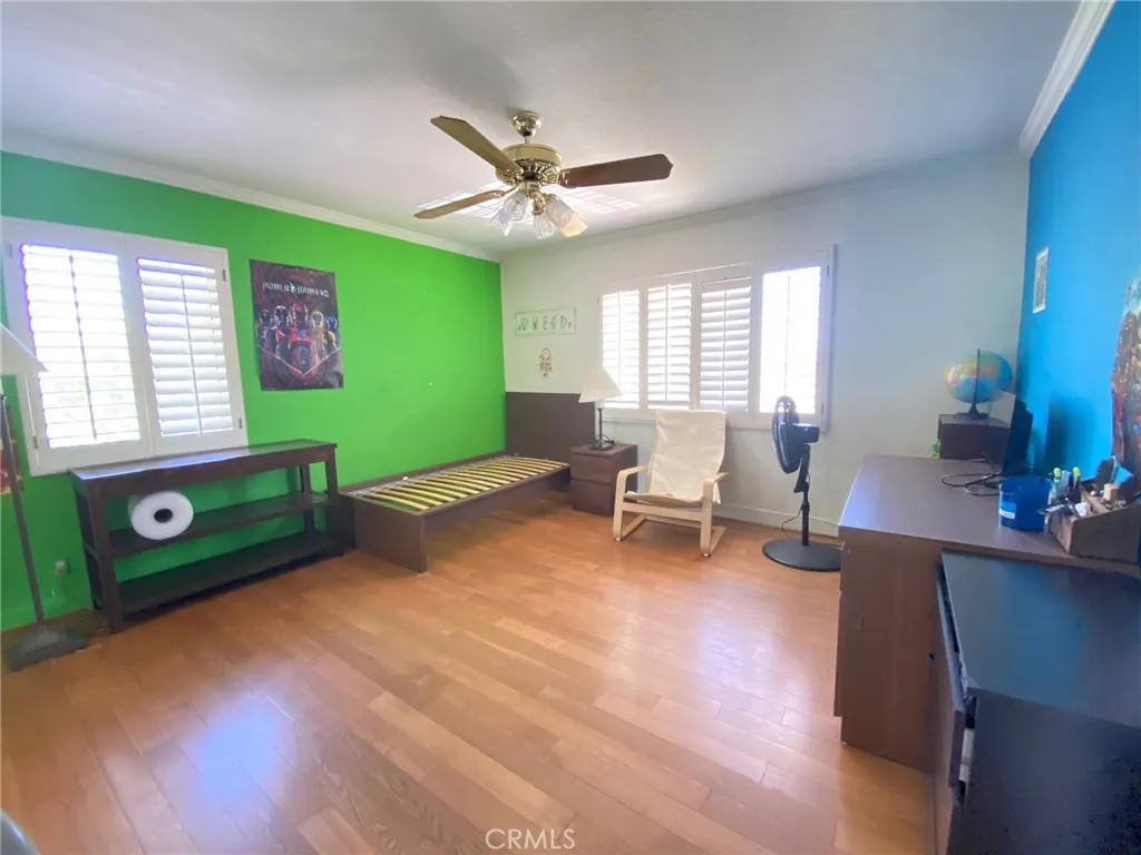 5323 Del Moreno Drive, Woodland Hills, California 91364 home-pic-6