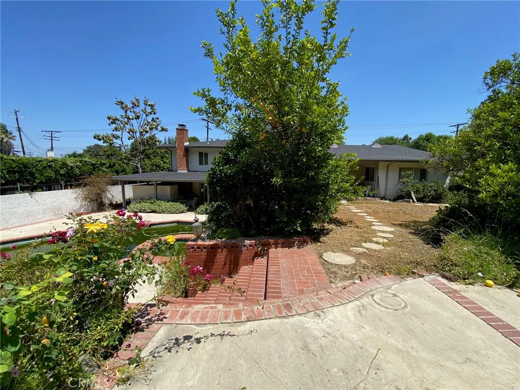 5323 Del Moreno Drive, Woodland Hills, California 91364 home-pic-20