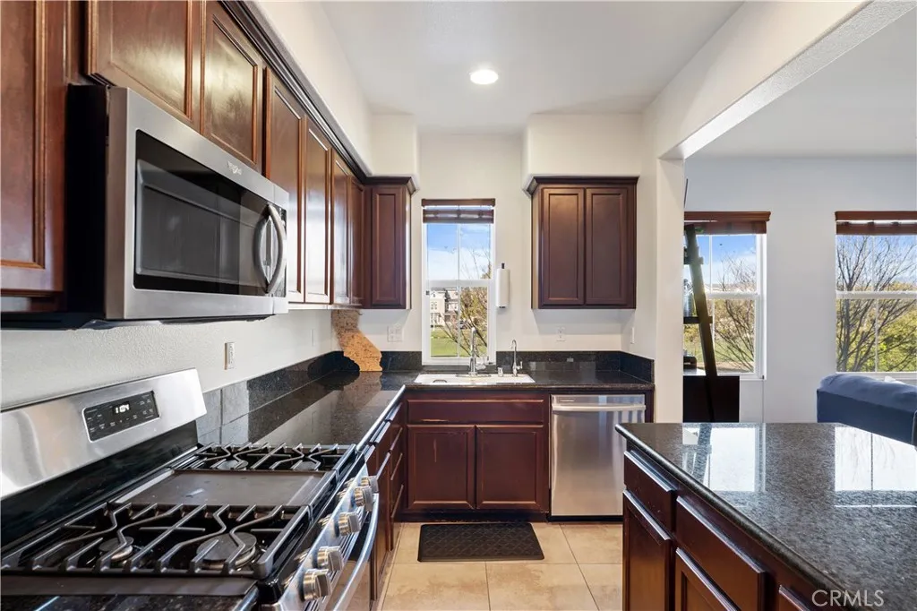 3108 N Oxnard Boulevard, Oxnard, California 93036 home-pic-12