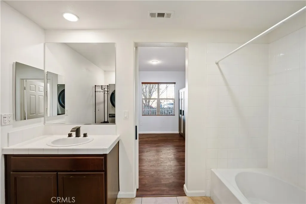 3108 N Oxnard Boulevard, Oxnard, California 93036 home-pic-35