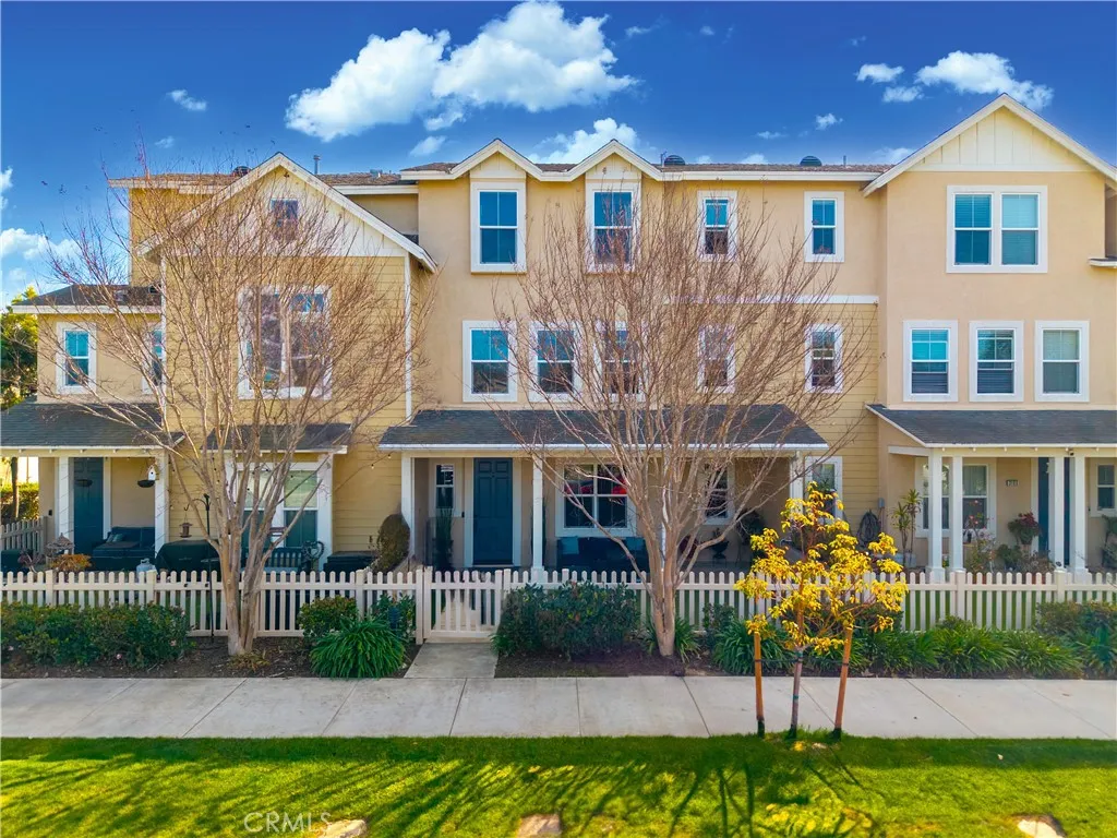3108 N Oxnard Boulevard, Oxnard, California 93036 home-pic-1