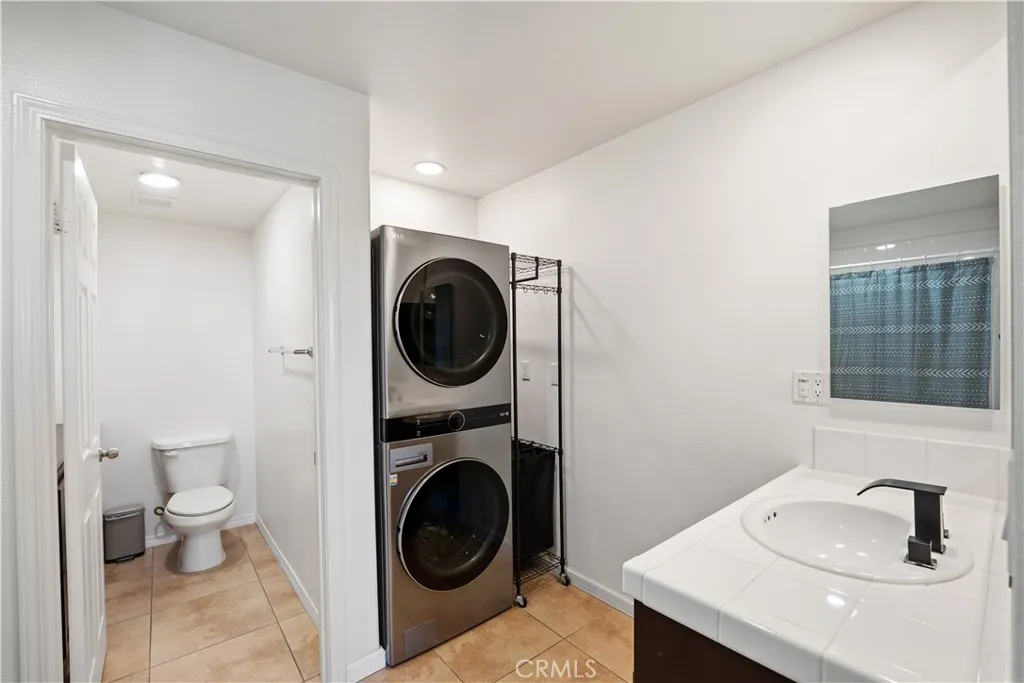 3108 N Oxnard Boulevard, Oxnard, California 93036 home-pic-34