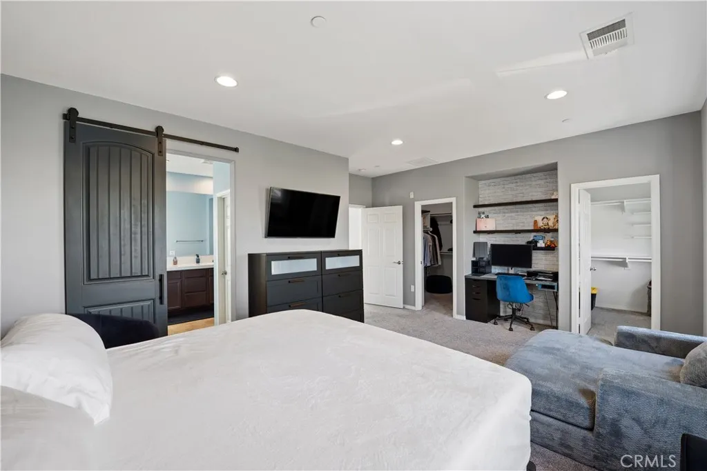 3108 N Oxnard Boulevard, Oxnard, California 93036 home-pic-22