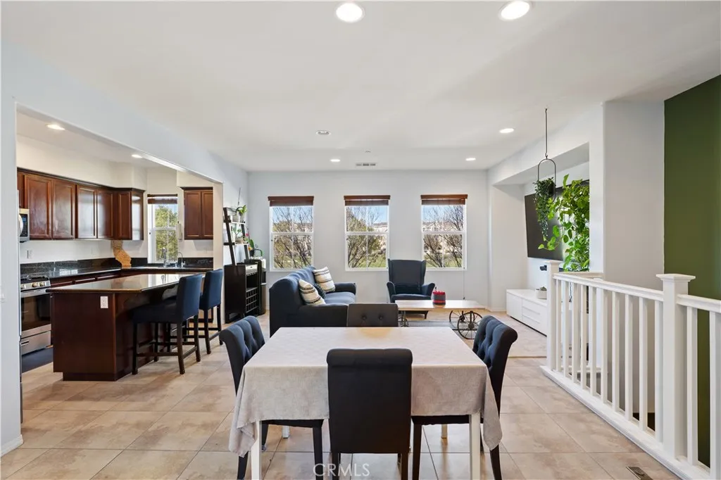 3108 N Oxnard Boulevard, Oxnard, California 93036 home-pic-7