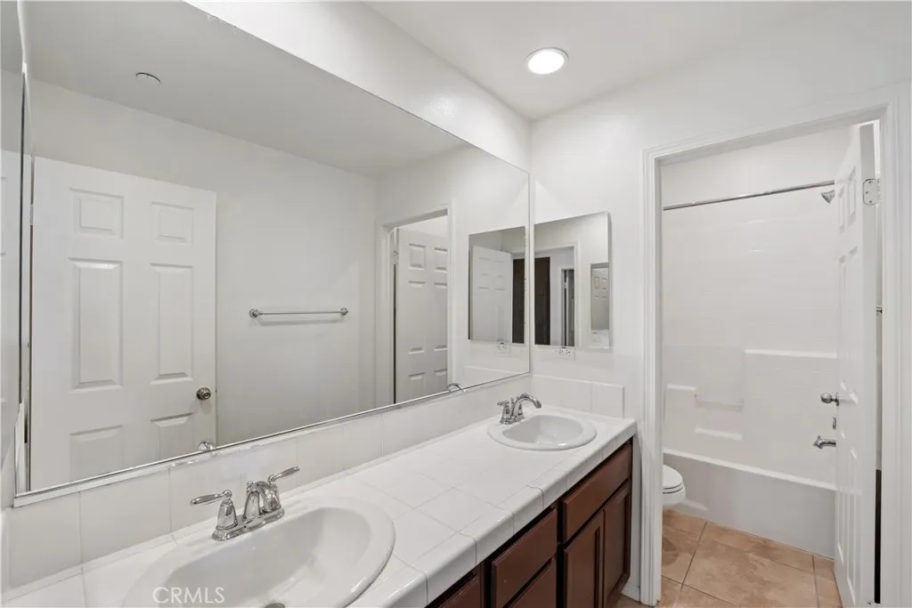 3108 N Oxnard Boulevard, Oxnard, California 93036 home-pic-18