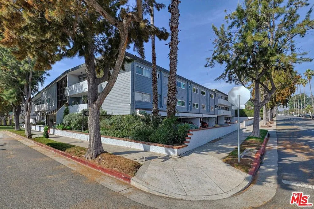 2021 California Avenue 20, Santa Monica, California 90403 home-pic-16