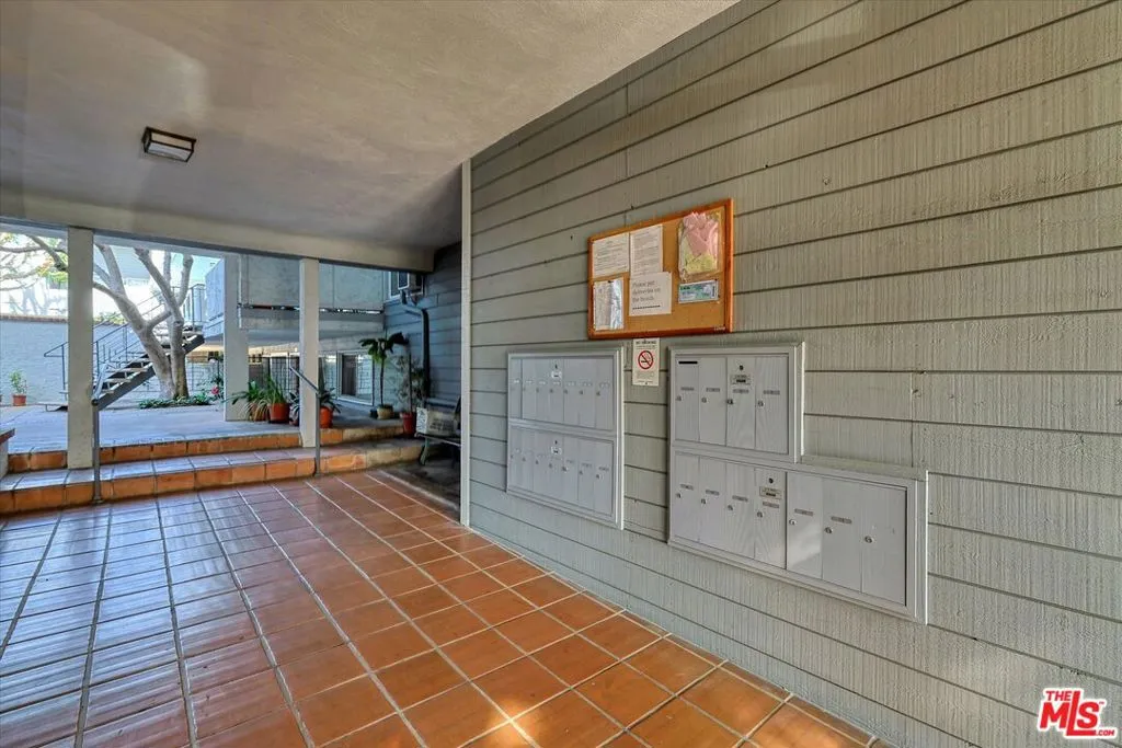 2021 California Avenue 20, Santa Monica, California 90403 home-pic-19