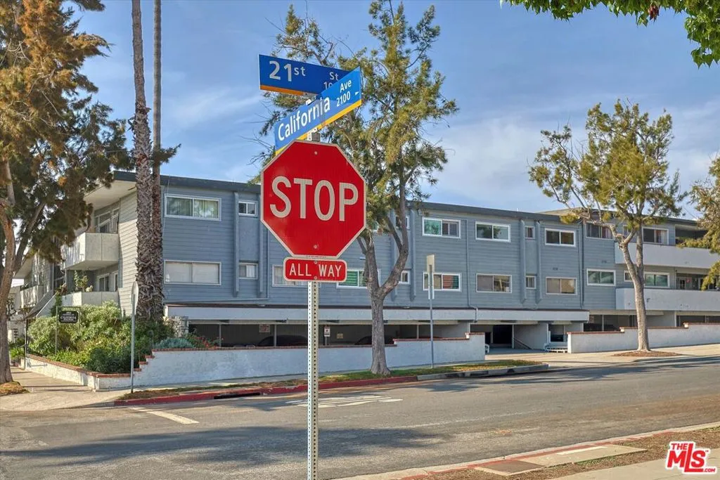 2021 California Avenue 20, Santa Monica, California 90403 home-pic-15