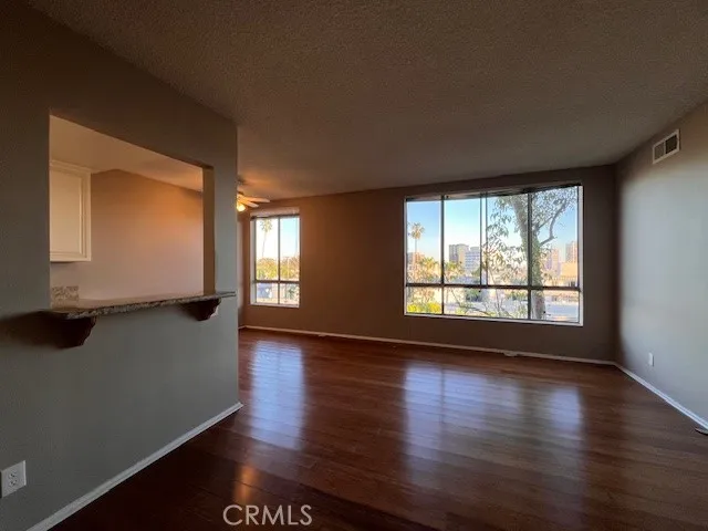622 S Barrington 302, Los Angeles, California 90049 home-pic-4