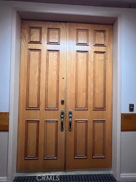 622 S Barrington 302, Los Angeles, California 90049 home-pic-3