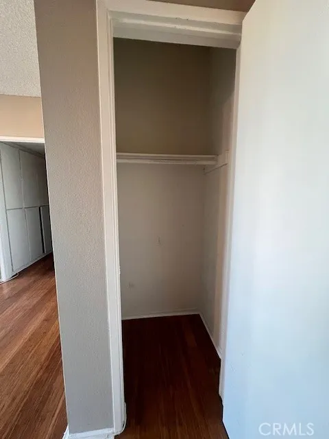622 S Barrington 302, Los Angeles, California 90049 home-pic-8