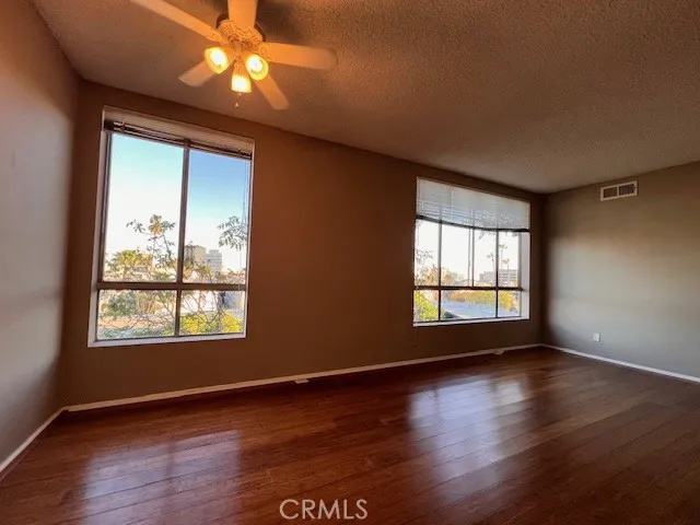 622 S Barrington 302, Los Angeles, California 90049 home-pic-9