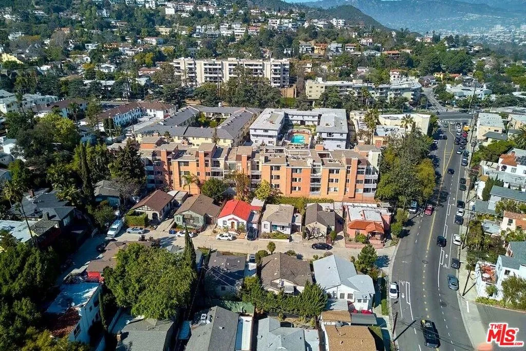 3315 Griffith Park Boulevard 101, Los Angeles, California 90027 home-pic-13