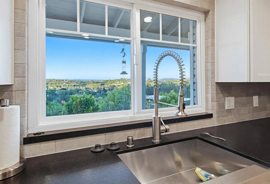 5012 Sleeping Indian Road, Fallbrook, California 92028 home-pic-27