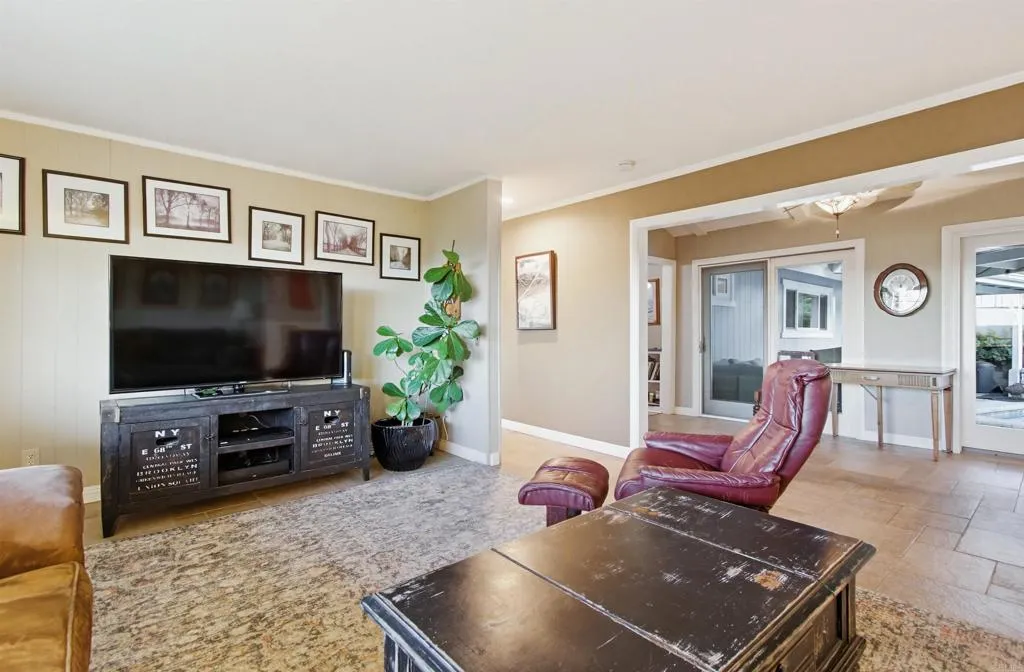 5012 Sleeping Indian Road, Fallbrook, California 92028 home-pic-19